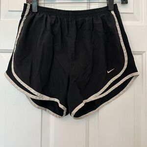 Women’s Nike Shorts - Medium